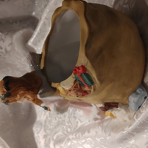 4/$20 Ceramic Angel Trinket Dish - Picture 3 of 4